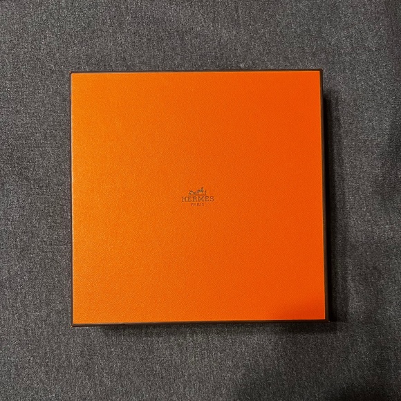 Original Manufactured Hermés Box - Picture 1 of 3
